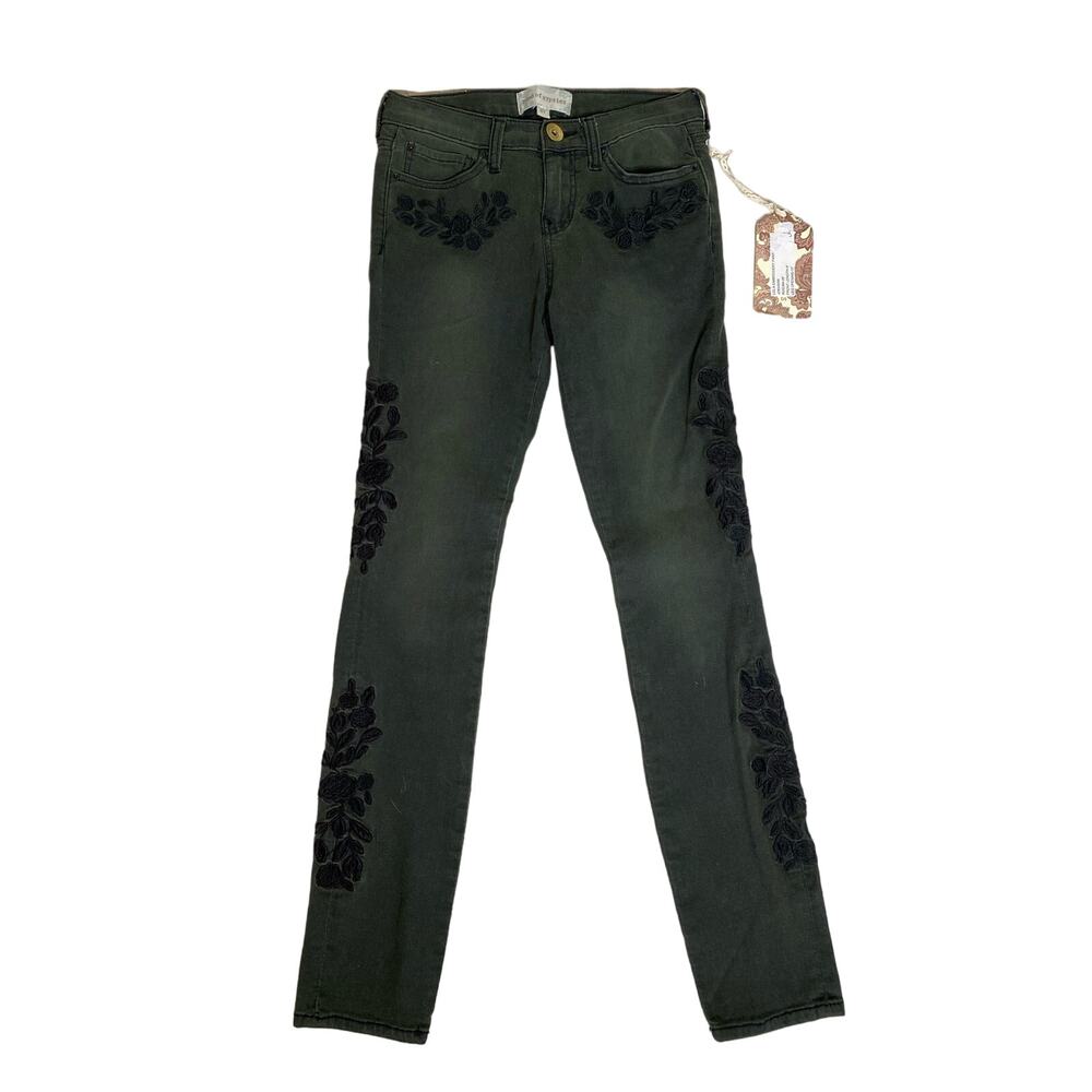 Band Of Gypsies Embroidered Women’s Jeans